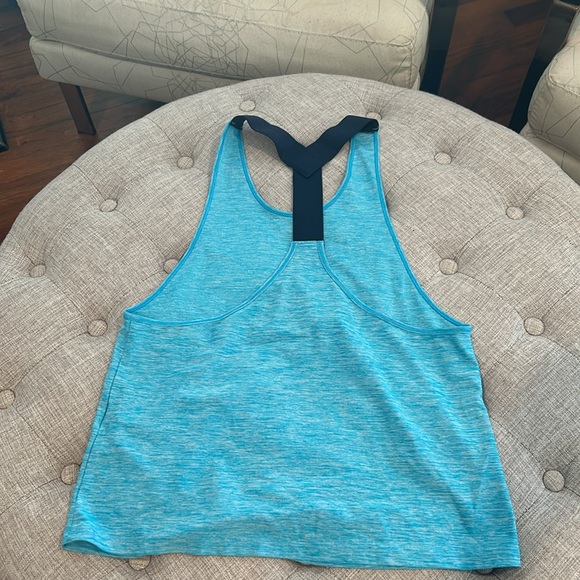 Under armor workout tank - Picture 2 of 4